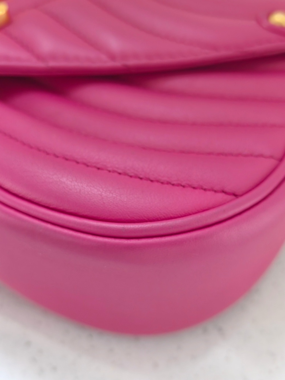 Louis Vuitton New Wave Chain bag MM Hot Pink Quilted Shoulder Bag - Picture 11 of 14
